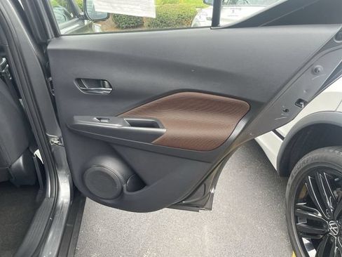 Used 2024 Nissan Kicks SR FWD image 36