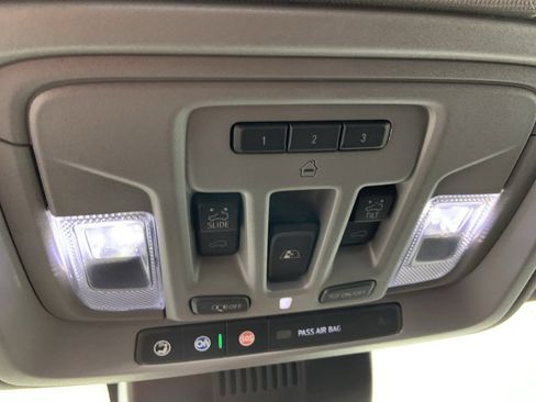 Used 2025 GMC Sierra 1500 Denali w/ Technology Package image 38