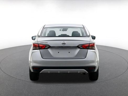 Used 2025 Nissan Versa SV FWD image 8