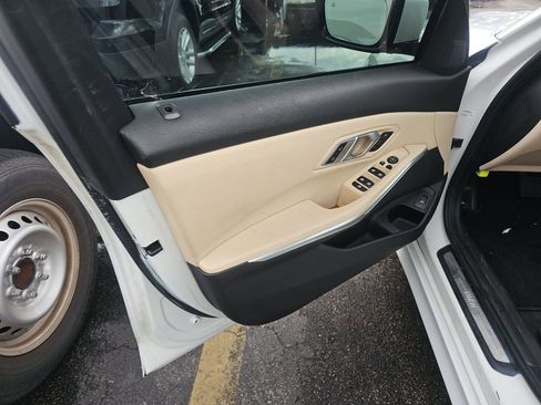 Used 2022 BMW 330i Sedan w/ Driving Assistance Package RWD image 11