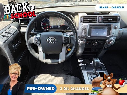 Used 2018 Toyota 4Runner SR5 AWD/4WD image 16