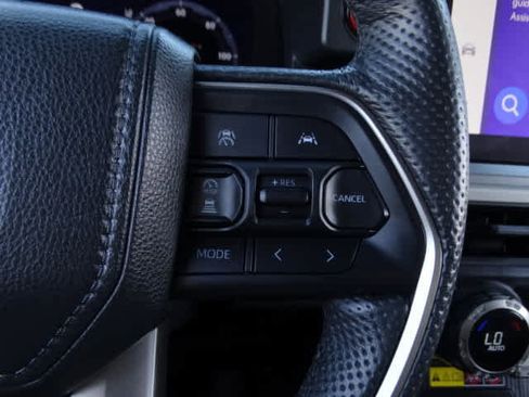 Used 2024 Toyota Tacoma TRD Off-Road image 37