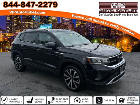 Used 2024 Volkswagen Taos SE image 1