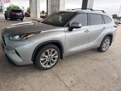 Used 2024 Toyota Highlander Limited