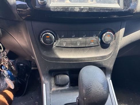 Used 2019 Nissan Sentra S w/ Electronics Package FWD image 8