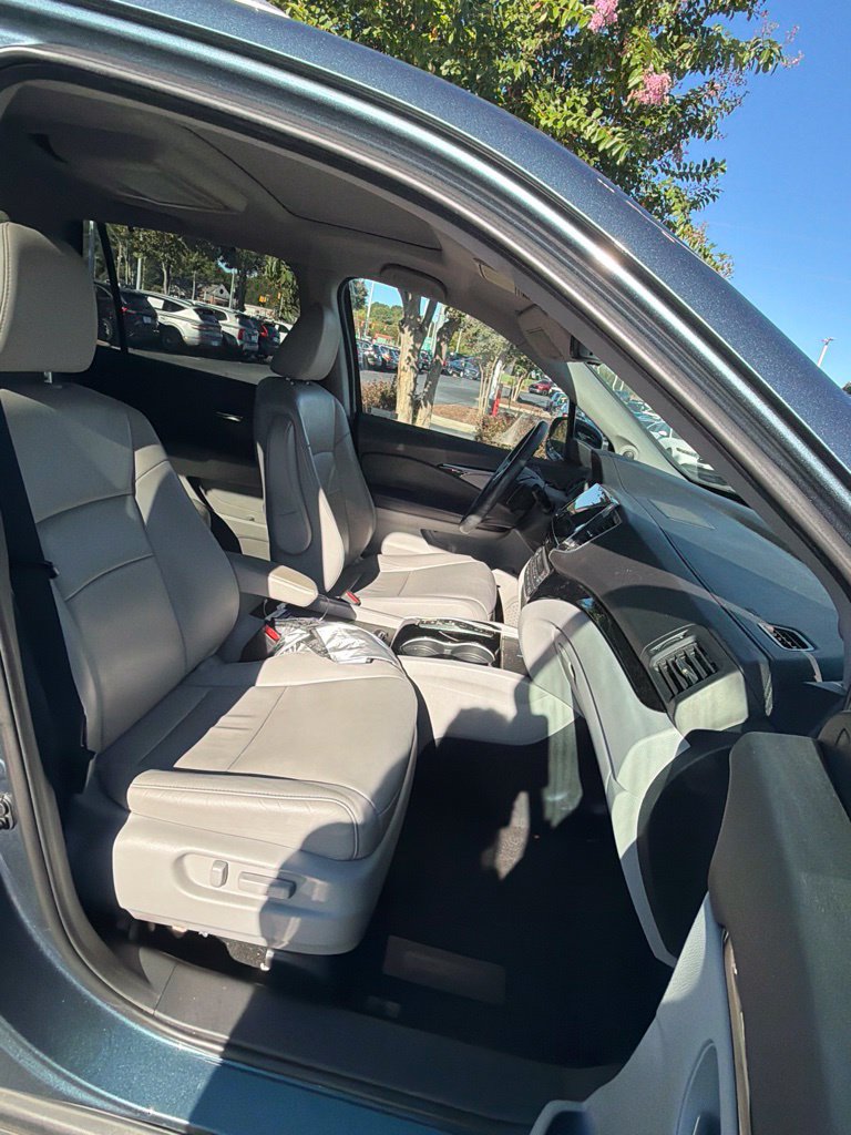 Used 2022 Honda Pilot Touring image 5