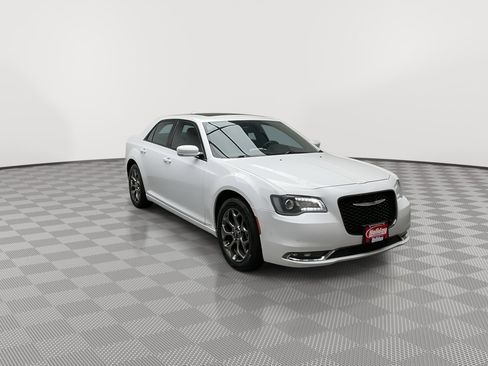 Used 2016 Chrysler 300 S w/ 300S Premium Group image 33