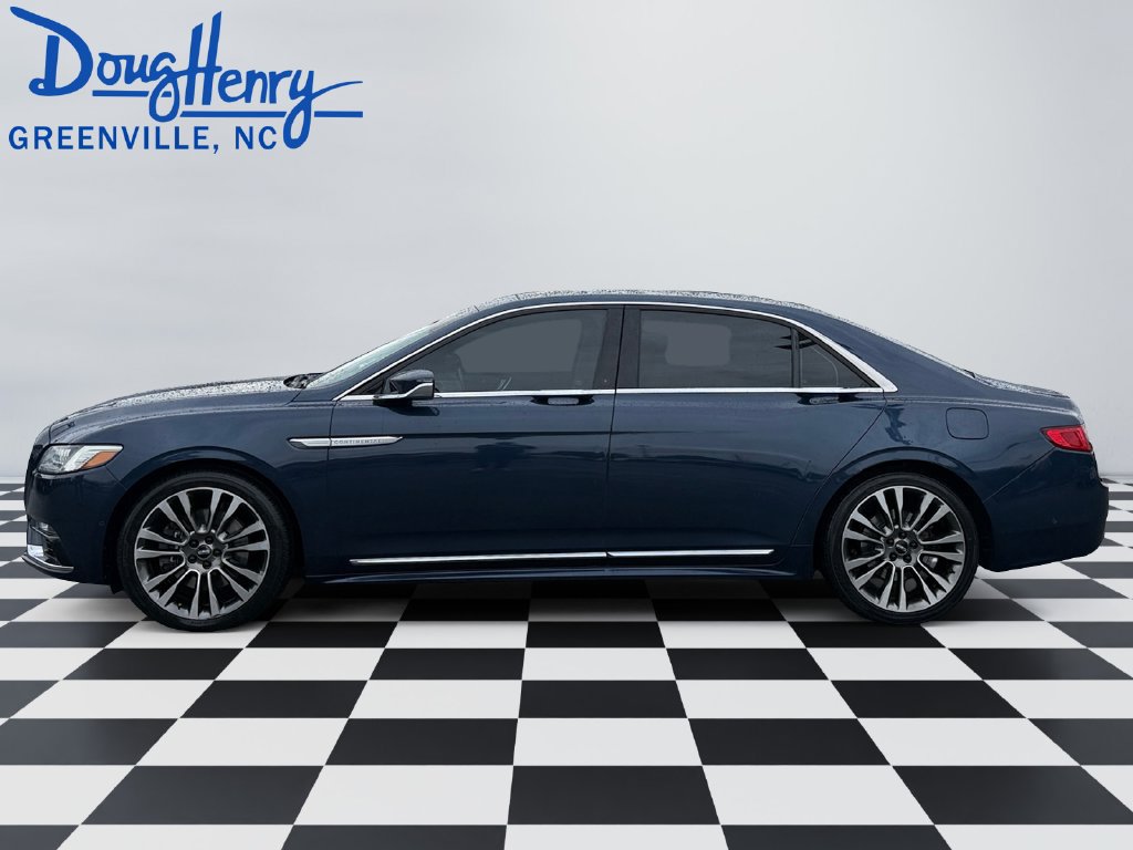 Used 2017 Lincoln Continental Reserve w/ Luxury Package AWD/4WD image 2
