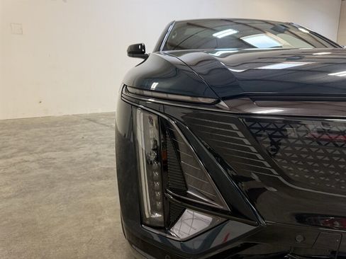 Used 2024 Cadillac Lyriq Sport AWD/4WD image 14