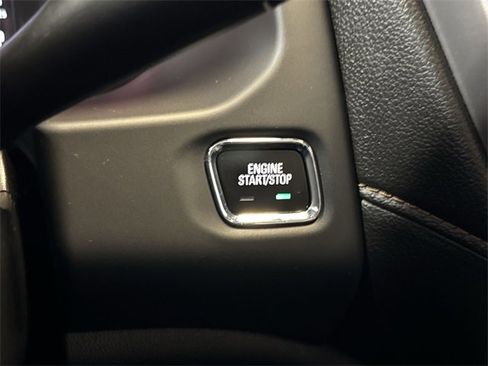 Used 2022 GMC Acadia AT4 w/ Technology Package image 18