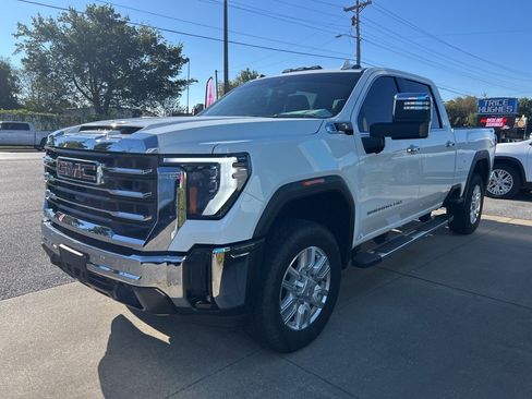 Used 2024 GMC Sierra 2500 SLT image 4