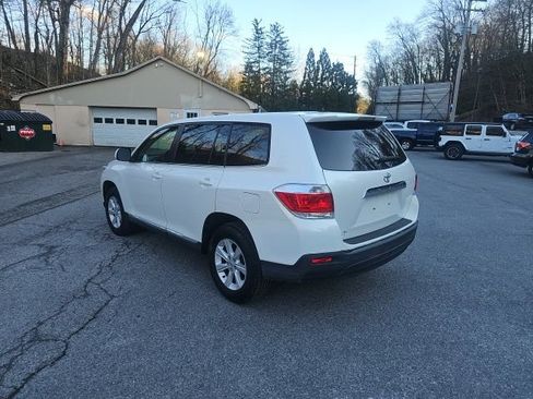 Used 2013 Toyota Highlander Base image 5