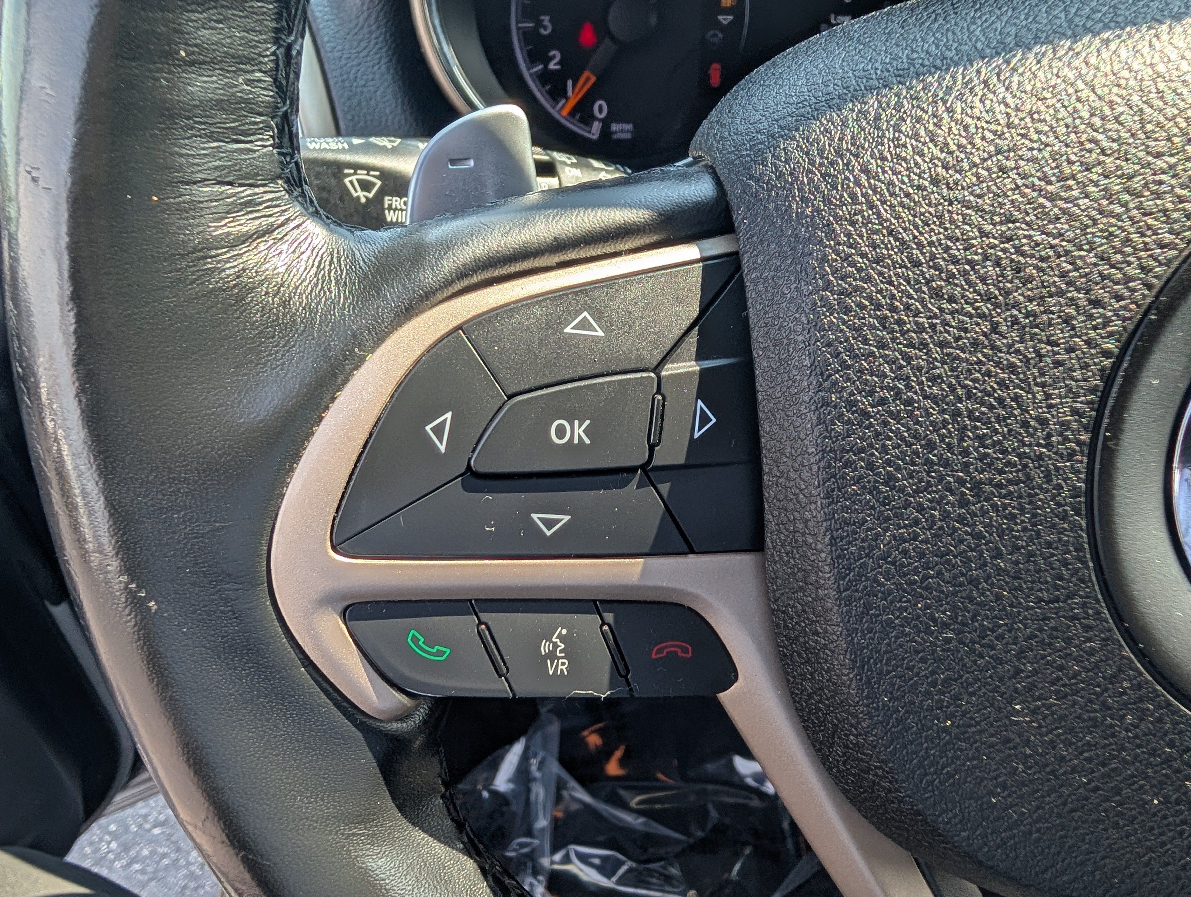 Used 2015 Jeep Grand Cherokee Limited AWD/4WD image 16