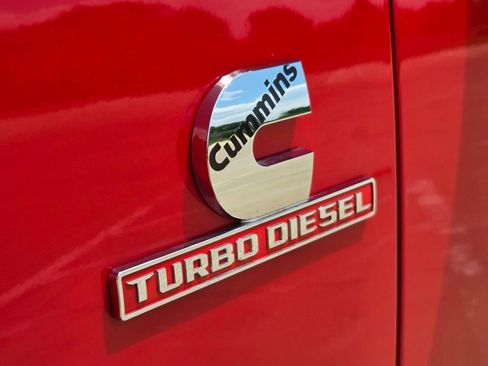 Used 2024 RAM 2500 Laramie AWD/4WD image 32
