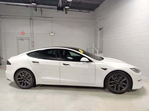 Used 2022 Tesla Model S image 5