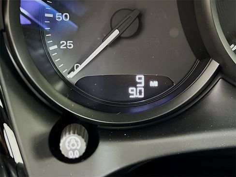 New 2026 Porsche Macan image 13