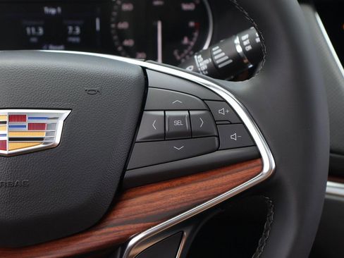 New 2025 Cadillac XT5 Premium Luxury w/ LPO, Floor Liner Package image 21