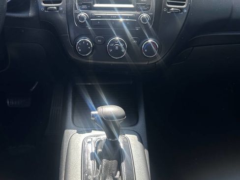 Used 2016 Kia Forte LX FWD image 3
