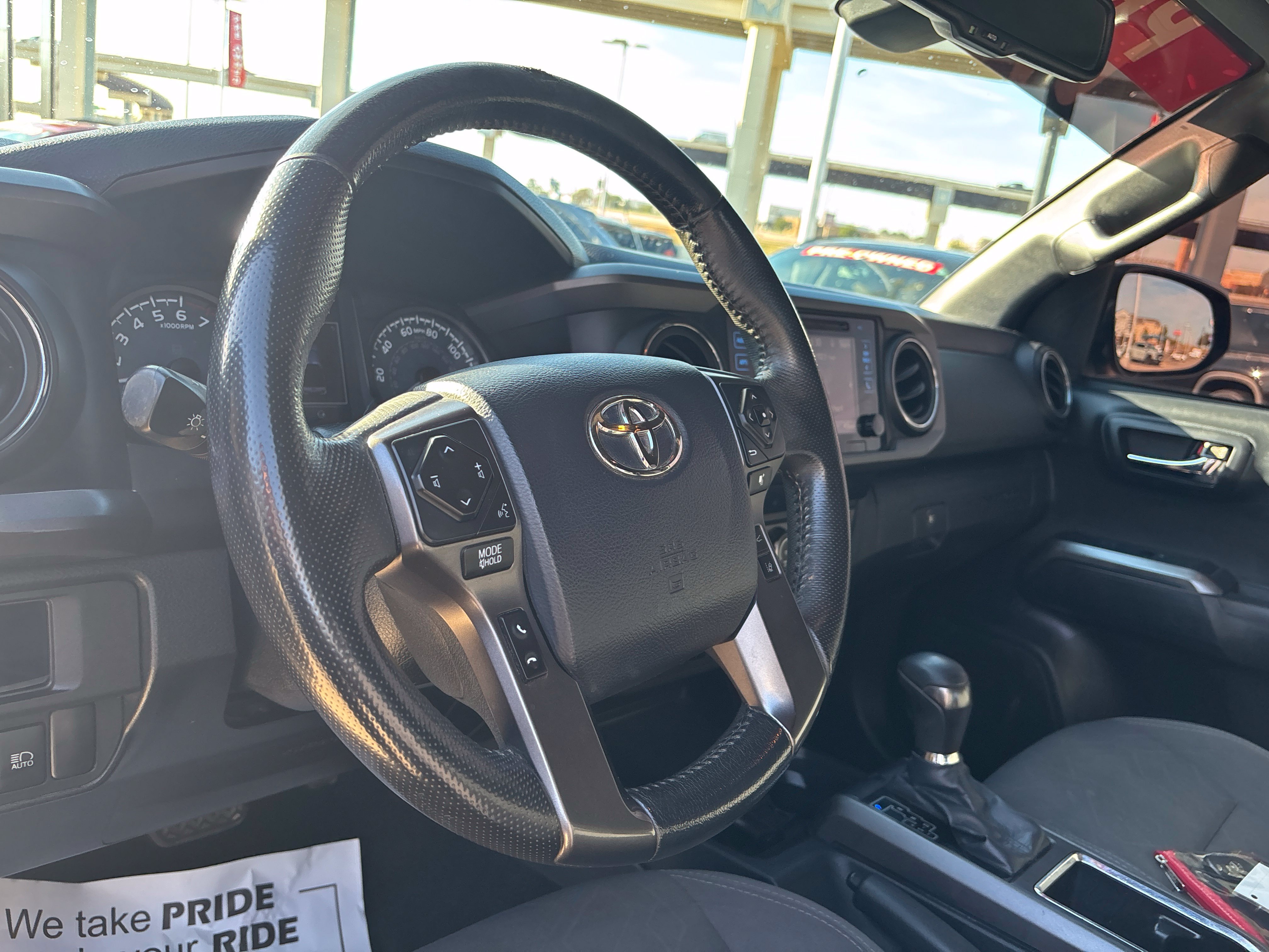 Used 2019 Toyota Tacoma TRD Off-Road w/ Technology Package AWD/4WD image 21