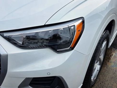 Used 2021 Audi Q3 2.0T Premium w/ Convenience Package image 38