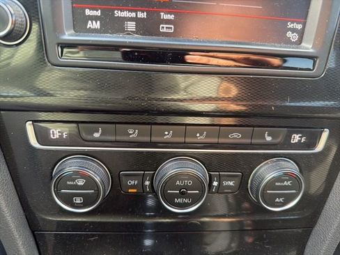 Used 2017 Volkswagen GTI Autobahn image 9