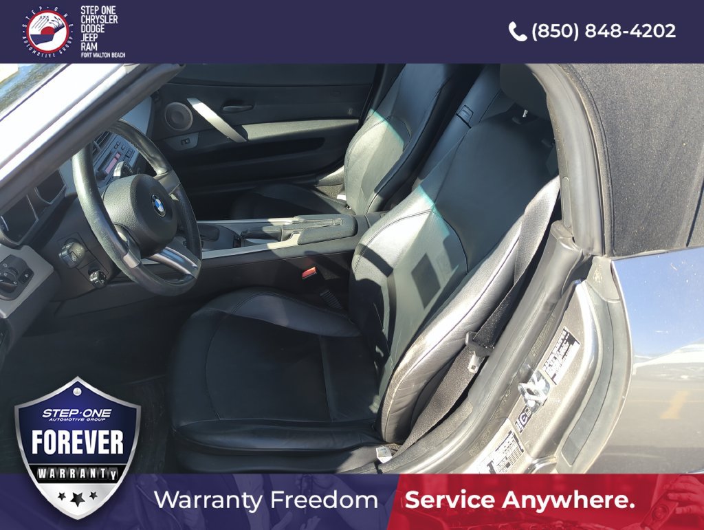 Used 2003 BMW Z4 2.5i RWD image 11