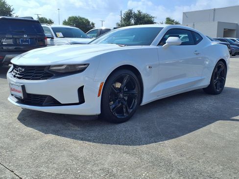Used 2023 Chevrolet Camaro LT RWD image 21