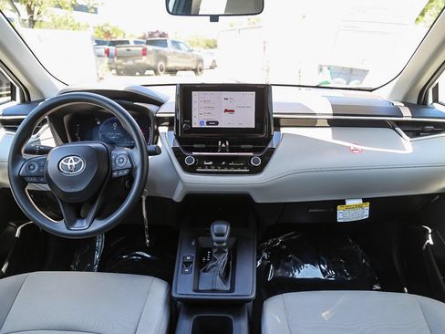 Used 2026 Toyota Corolla Cross L FWD image 10