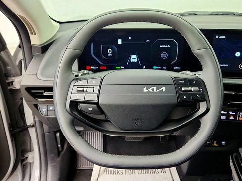 Used 2025 Kia EV6 Light RWD image 13