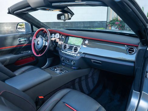 Certified 2021 Rolls-Royce Dawn RWD image 2