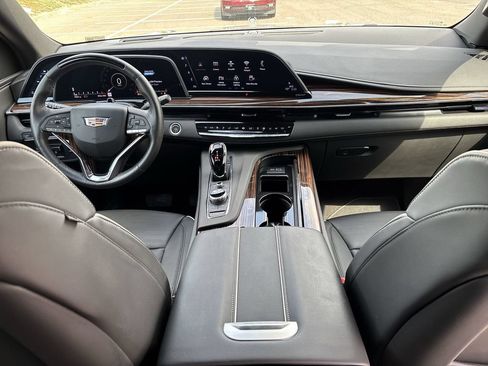 Certified 2024 Cadillac Escalade Premium Luxury AWD/4WD image 26