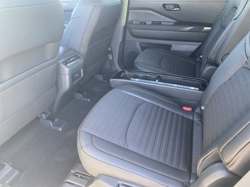 New 2025 Nissan Pathfinder Rock Creek image 18