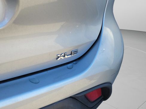 Used 2023 Toyota Highlander XLE image 18