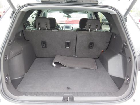 Used 2020 Chevrolet Equinox LT image 17