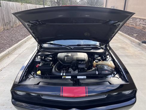 Used 2013 Dodge Challenger SXT image 14