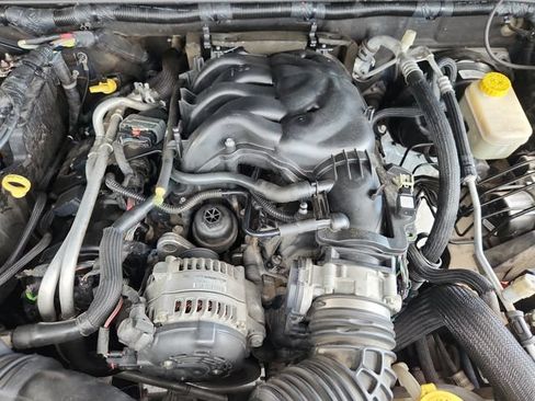 Used 2016 Jeep Wrangler Sport AWD/4WD image 14