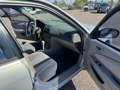 Used 2002 Toyota Corolla CE FWD image 43