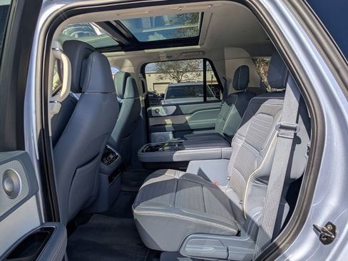 Used 2018 Lincoln Navigator Black Label image 13