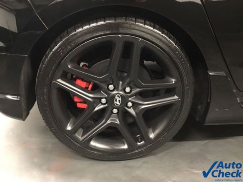 Used 2019 Hyundai Veloster N N w/ Performance Package image 15