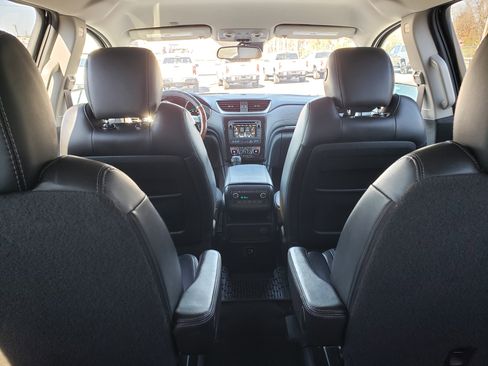 Used 2017 Chevrolet Traverse Premier image 35