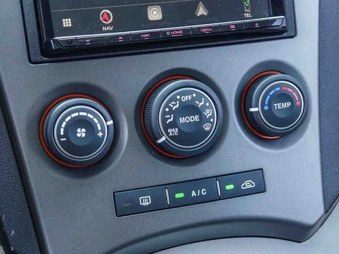 Used 2007 Kia Rondo LX image 22