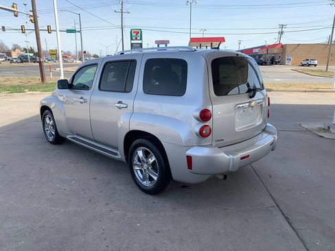 Used 2008 Chevrolet HHR LT image 5