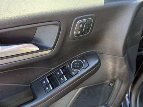 Used 2021 Ford Escape Titanium image 16