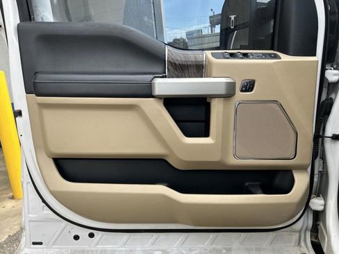 Used 2019 Ford F250 Lariat w/ Tow Technology Bundle image 7