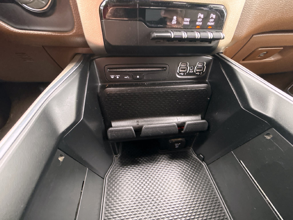 Used 2019 RAM 1500 Laramie AWD/4WD image 24
