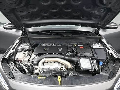 Used 2026 Mercedes-Benz GLB 250 4MATIC image 20