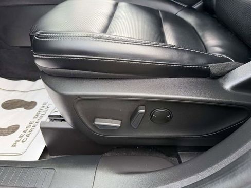 Used 2023 Ford Escape Platinum AWD/4WD image 14