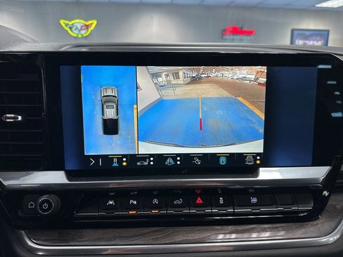 Certified 2022 Chevrolet Silverado 1500 LTZ w/ LTZ Premium Package image 31