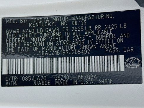 Used 2025 Lexus ES 350 ES 350 w/ Accessory Package (Z2) image 24