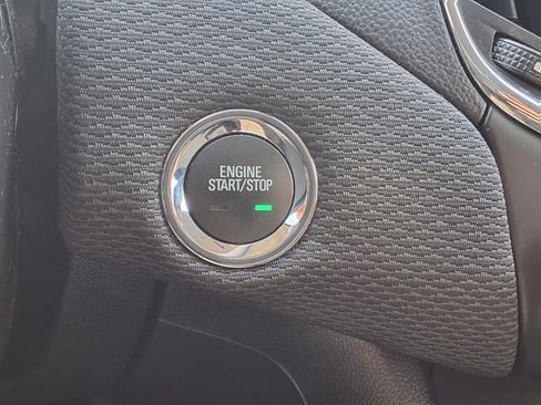 Used 2018 Chevrolet Cruze LT w/ Convenience Package image 14